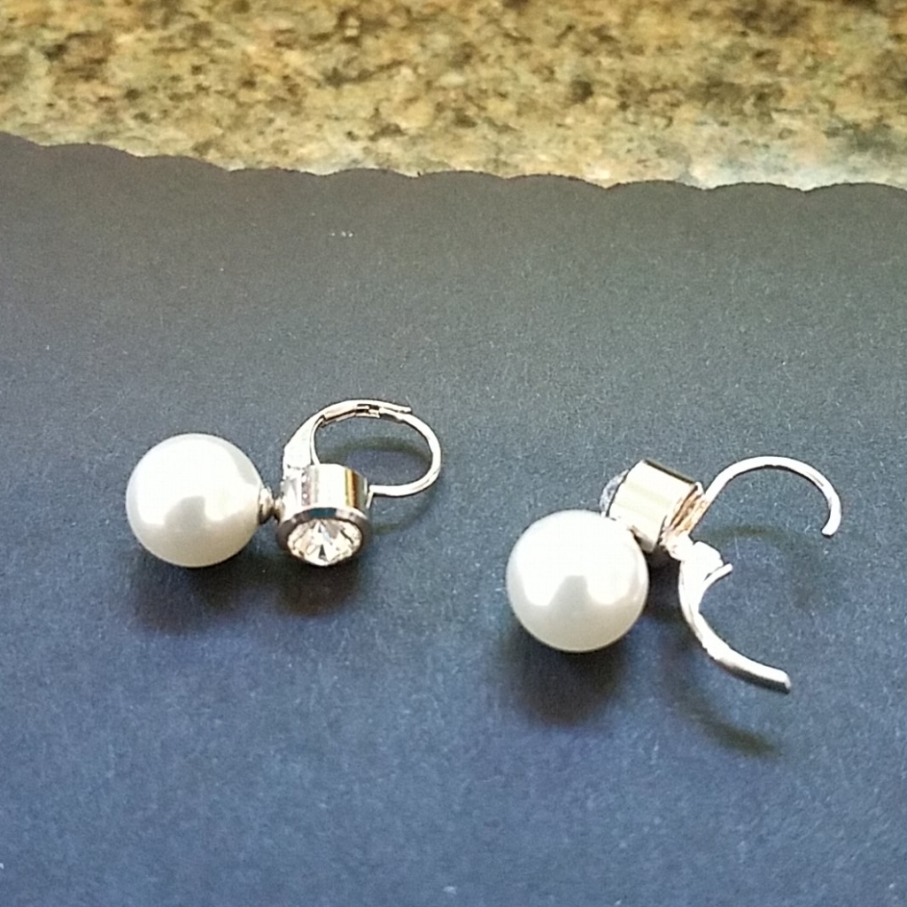 Pierced Earrings Costume Pearl And Cz